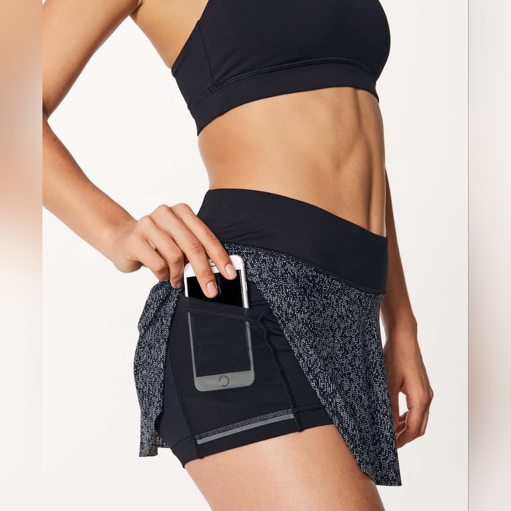 Lululemon Quick Pace Skirt (13")(Soundwave White Black) - Picture 4 of 16